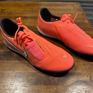 Nike Zoom Phantom Venom indoor shoes - size 11